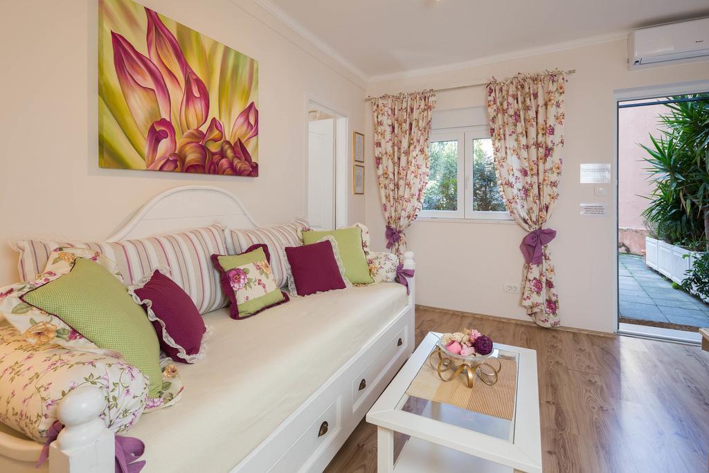 Apartments Suzy Σπλιτ Εξωτερικό φωτογραφία